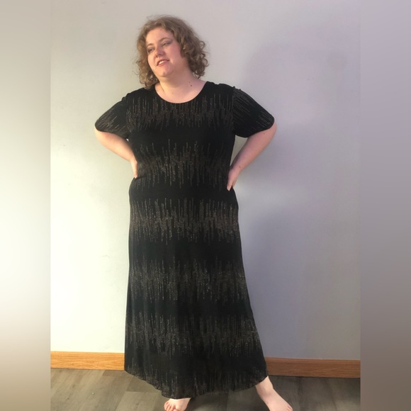 Black & Gold Maxi Dress - Picture 2 of 9